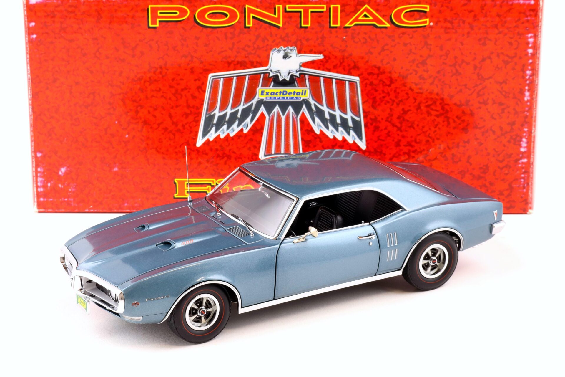 ID 86143 orig.jpg 1:18 Exact Detail 1968 Pontiac Firebird 400 Coupe blue metallic WCC402A