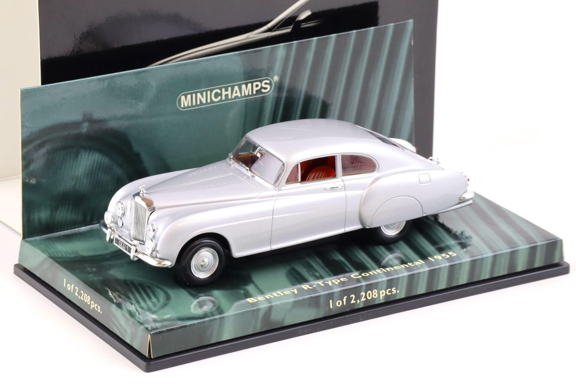 ID 86230 orig 2.jpg 1:43 Minichamps Bentley R-Type Continental 1955 silver