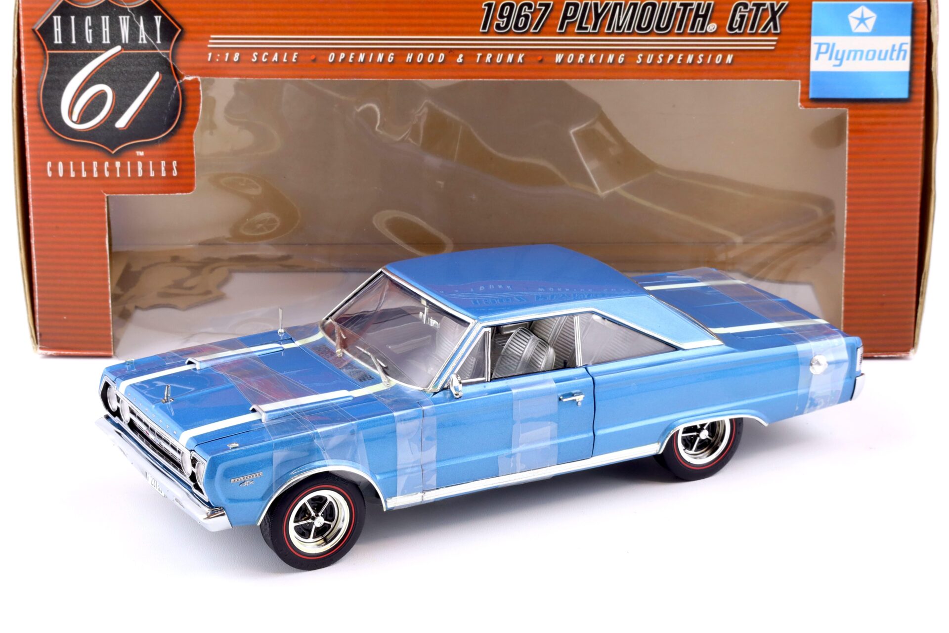 ID 86311 orig.jpg 1:18 Highway61 Plymouth GTX 1967 blue metallic/ white stripes 50051