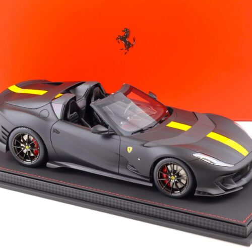 1:18 BBR Ferrari 812 Competizione A matt black/ yellow stripe - Limited 24 pcs. - Image 2
