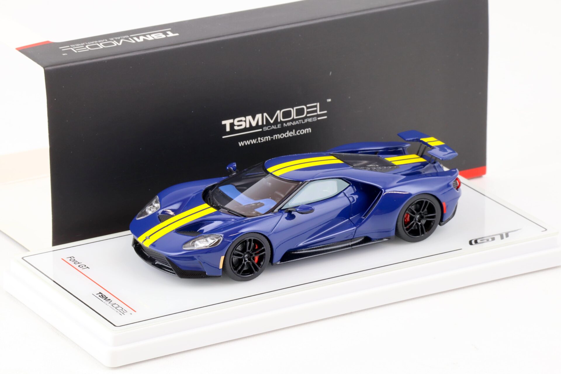 ID 88255 orig.jpg 1:43 TSM Model Ford GT Sunoco blue with yellow stripe TSM430524