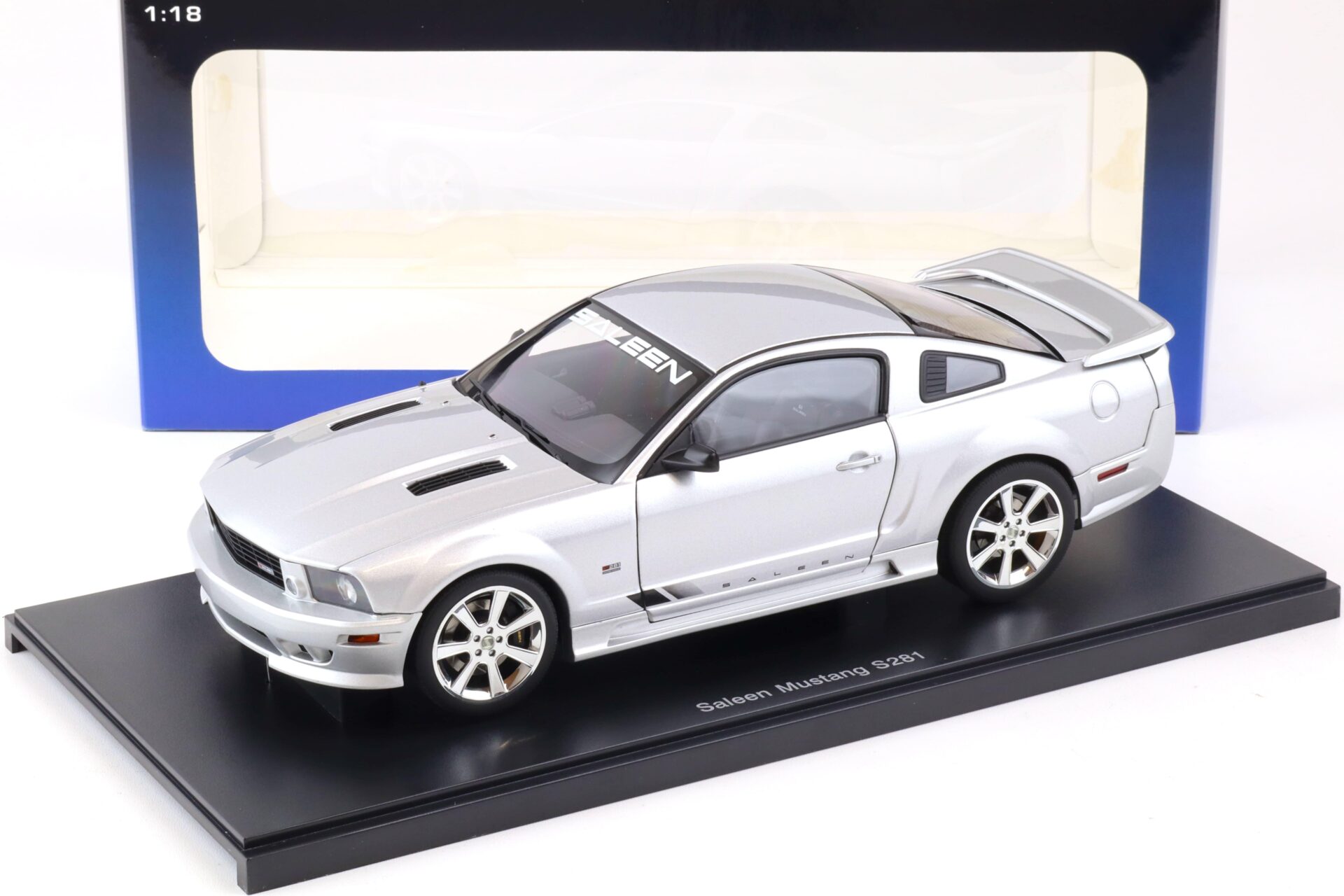 ID 88519 orig.jpg 1:18 AUTOart Saleen Mustang S281 SUPERCHARGED Coupe silver 73057