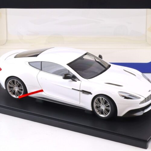 1:18 AUTOart Aston Martin Vanquish Coupe 2015 glossy white 70250 - Image 2