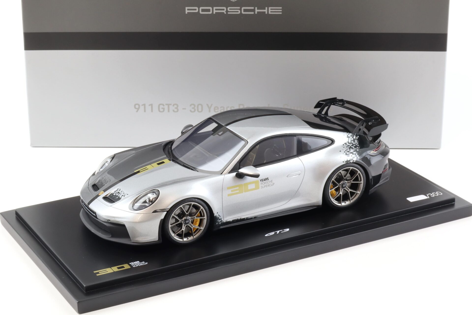 ID 89818 orig 1.jpg 1:18 Spark Porsche 911 (992) GT3 Coupe 30 Years Porsche Supercup WAP DEALER