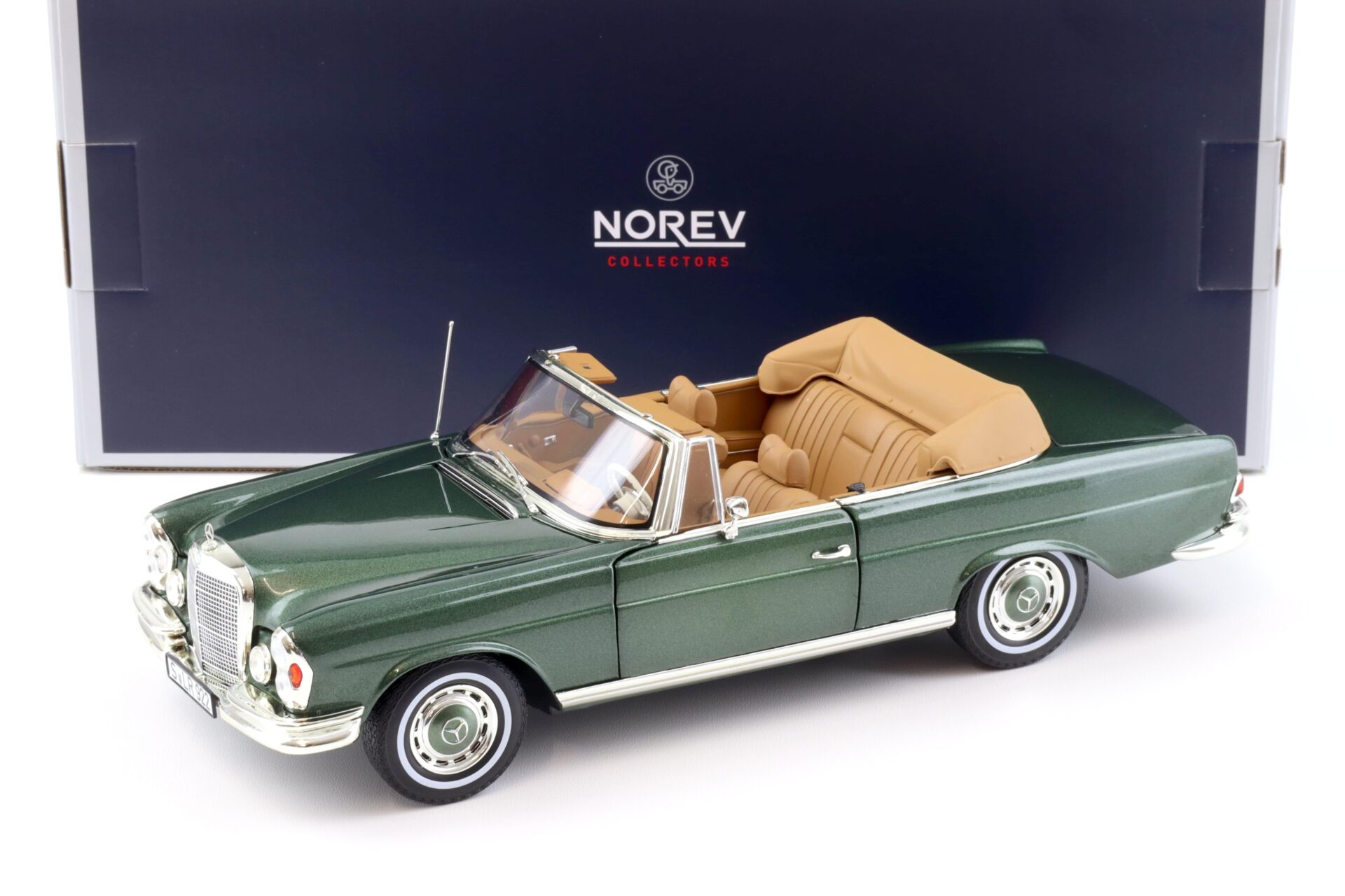 1:18 Norev Mercedes 280 SE Cabriolet 1969 dark green metallic