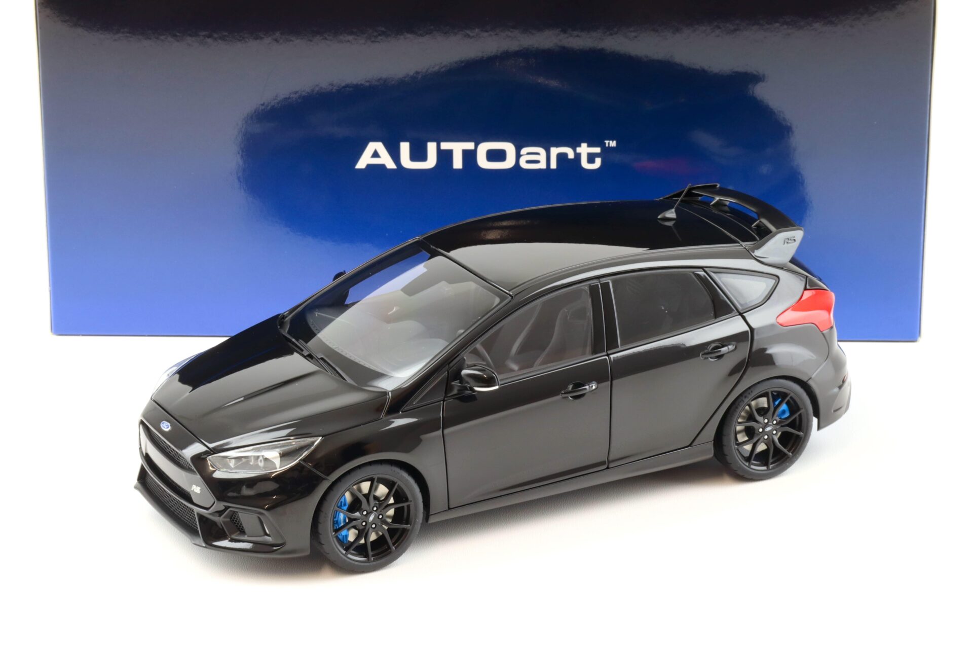 ID 90505 orig.jpg 1:18 AUTOart Ford Focus RS 2016 shadow black 72952