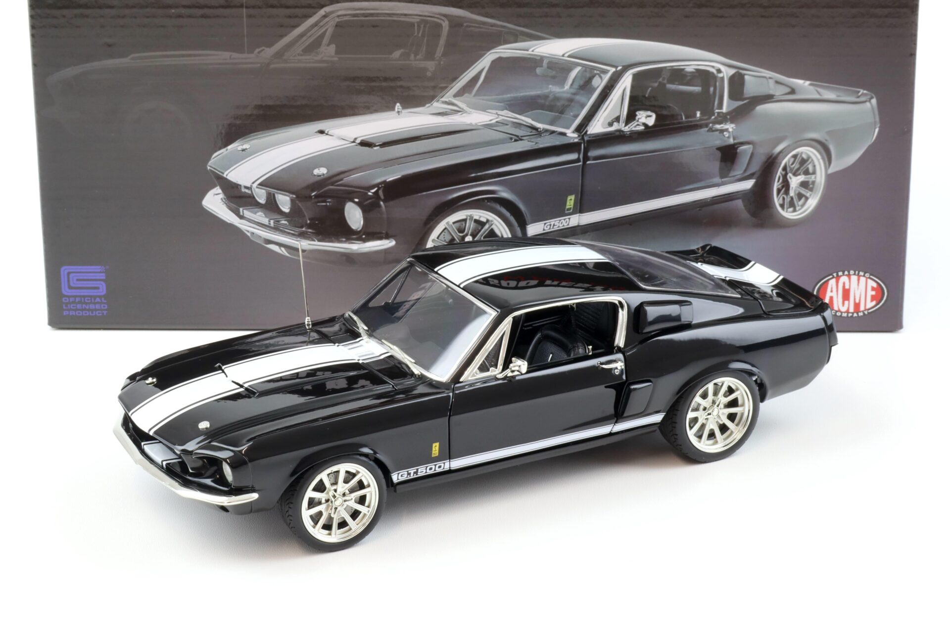 ID 90555 orig.jpg 1:18 ACME 1967 Shelby GT 500 Restomod WAR HORSE black/ white stripes