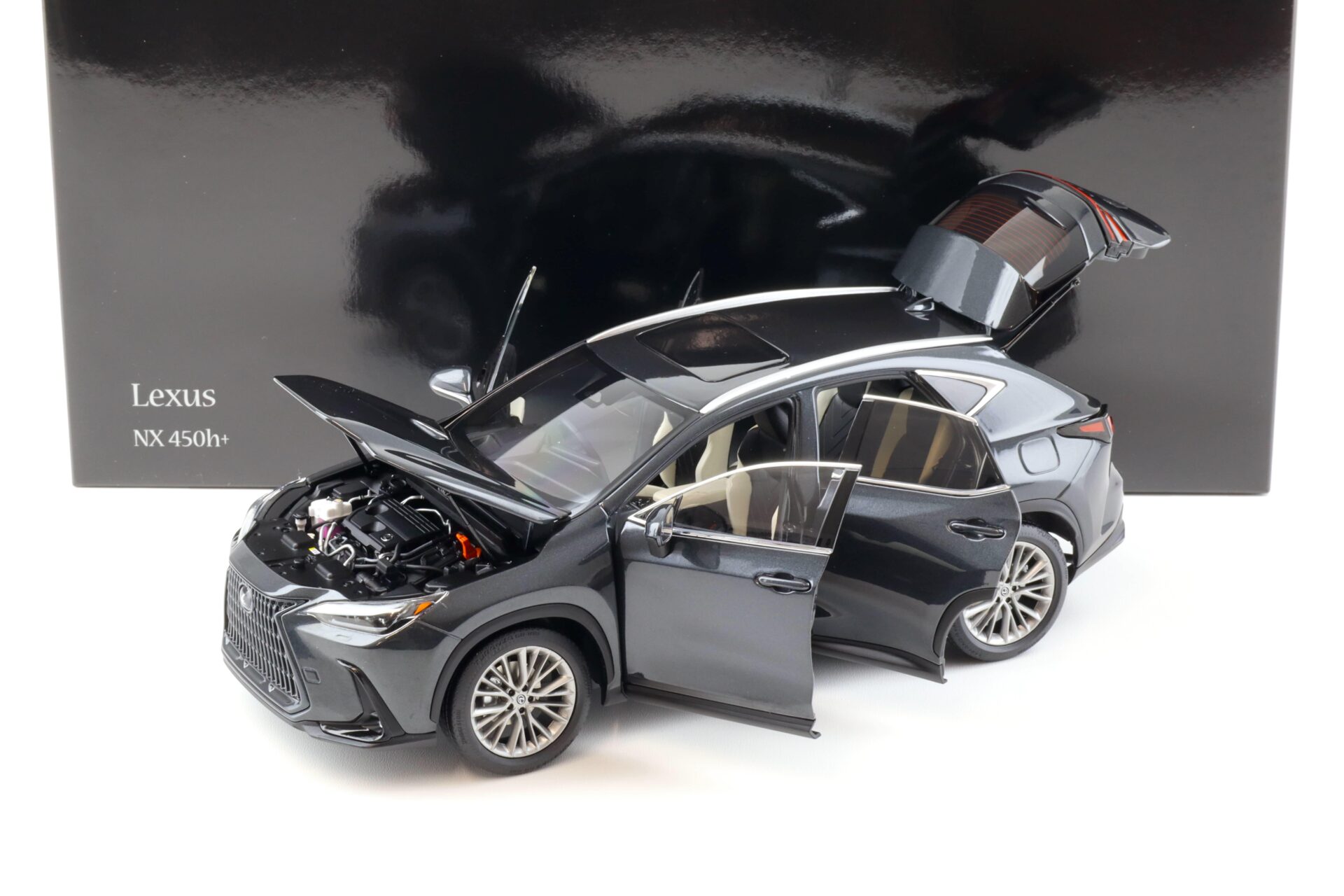 ID 90966 orig.jpg 1:18 Kyosho Lexus NX 450h+ SUV 2022 Graphite Black GF Diecast/ full openings 08968GBK