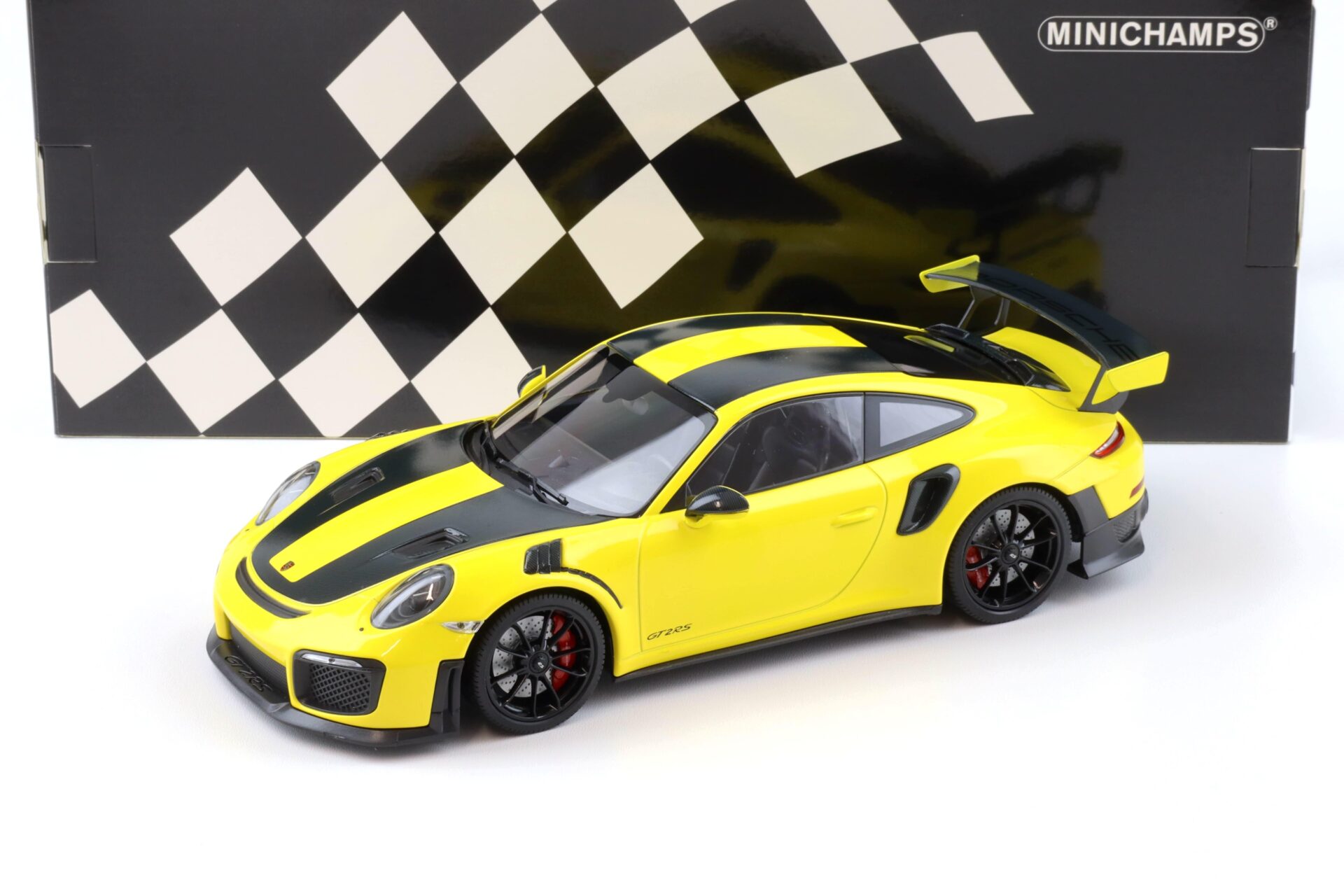 ID 91283 orig 1.jpg 1:18 Minichamps Porsche 911 (991.2) GT2 RS Weissach Package 2018 yellow/ black wheels