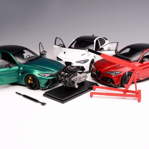1:18 Motorhelix Alfa Romeo Giulia GTA Rosso GTA red + engine Die-Cast M89001 - Image 9