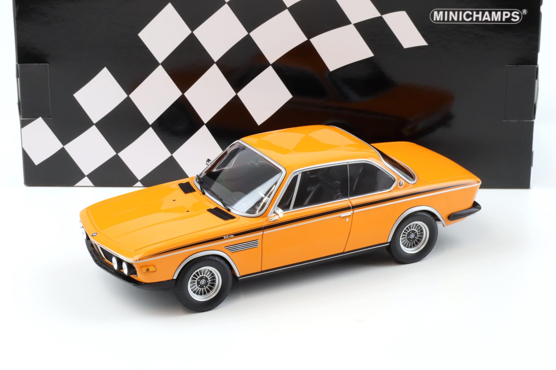 ID 92457 orig 1.jpg 1:18 Minichamps BMW 3.0 CSL Coupe 1971 orange