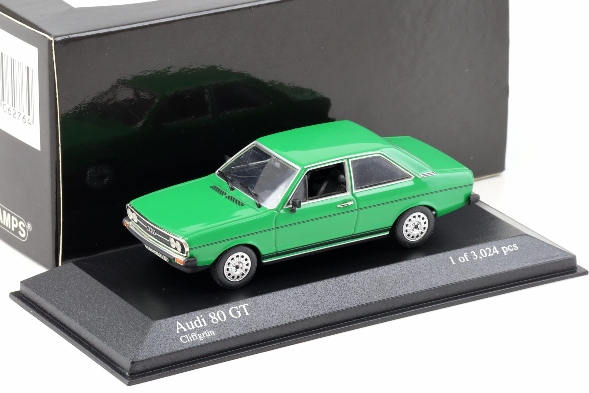 ID 92608 orig 1.jpg 1:43 Minichamps Audi 80 GT 1972 Cliff green