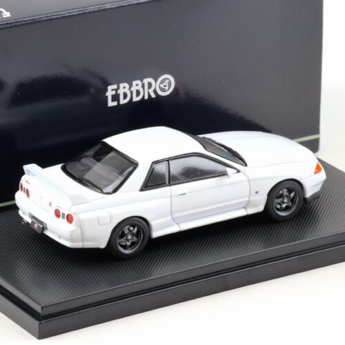 1:43 Ebbro Nissan Skyline GT-R R32 Coupe white 1989 - Image 2