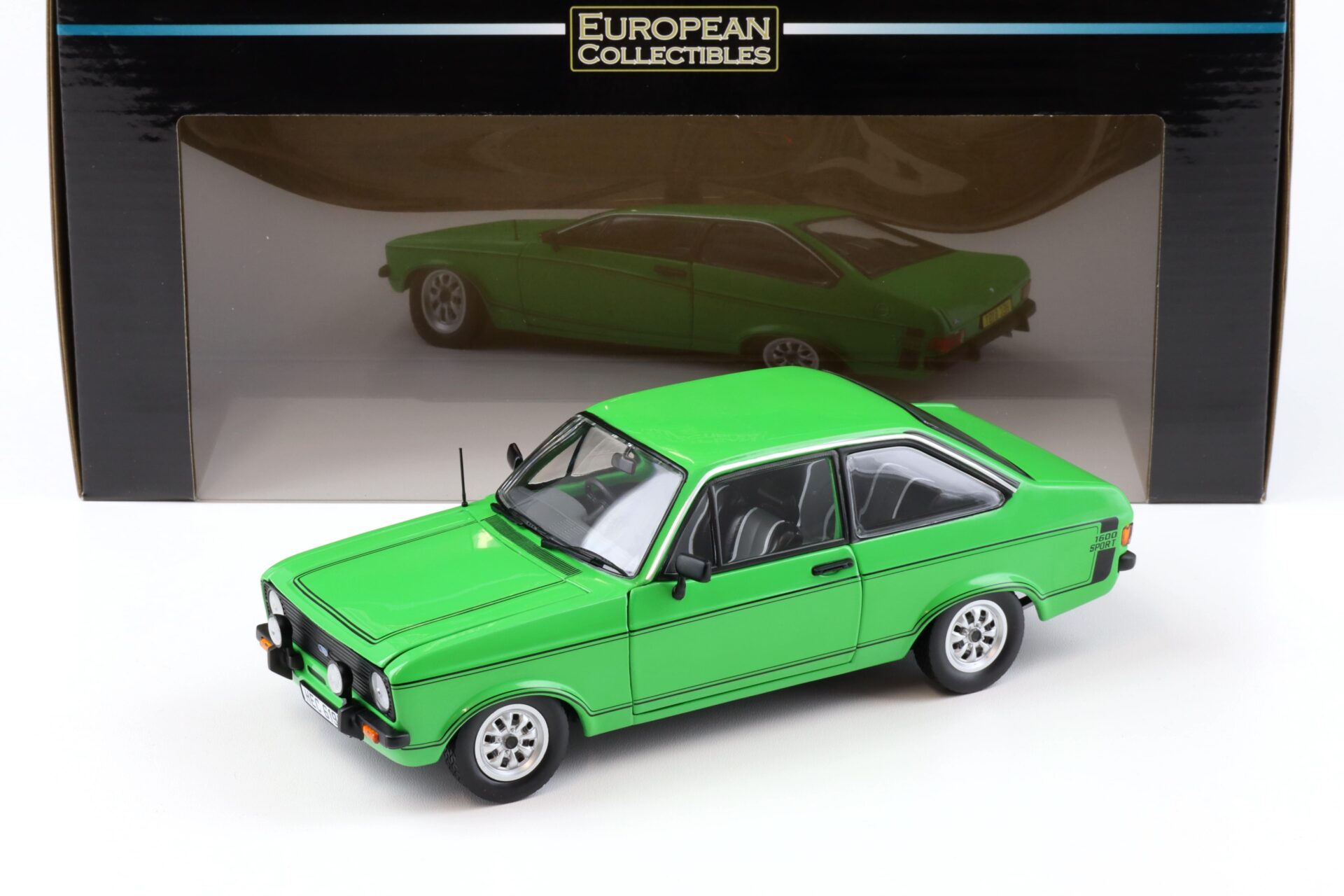 ID 93937 orig 1.jpg 1:18 Sun Star Ford Escort MKII Sport 1975 green