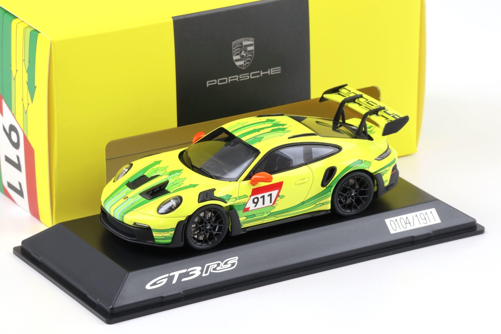 ID 94016 orig 1.jpg 1:43 Spark Porsche 911 992 GT3 RS Coupe Grello yellow/ green WAP DEALER