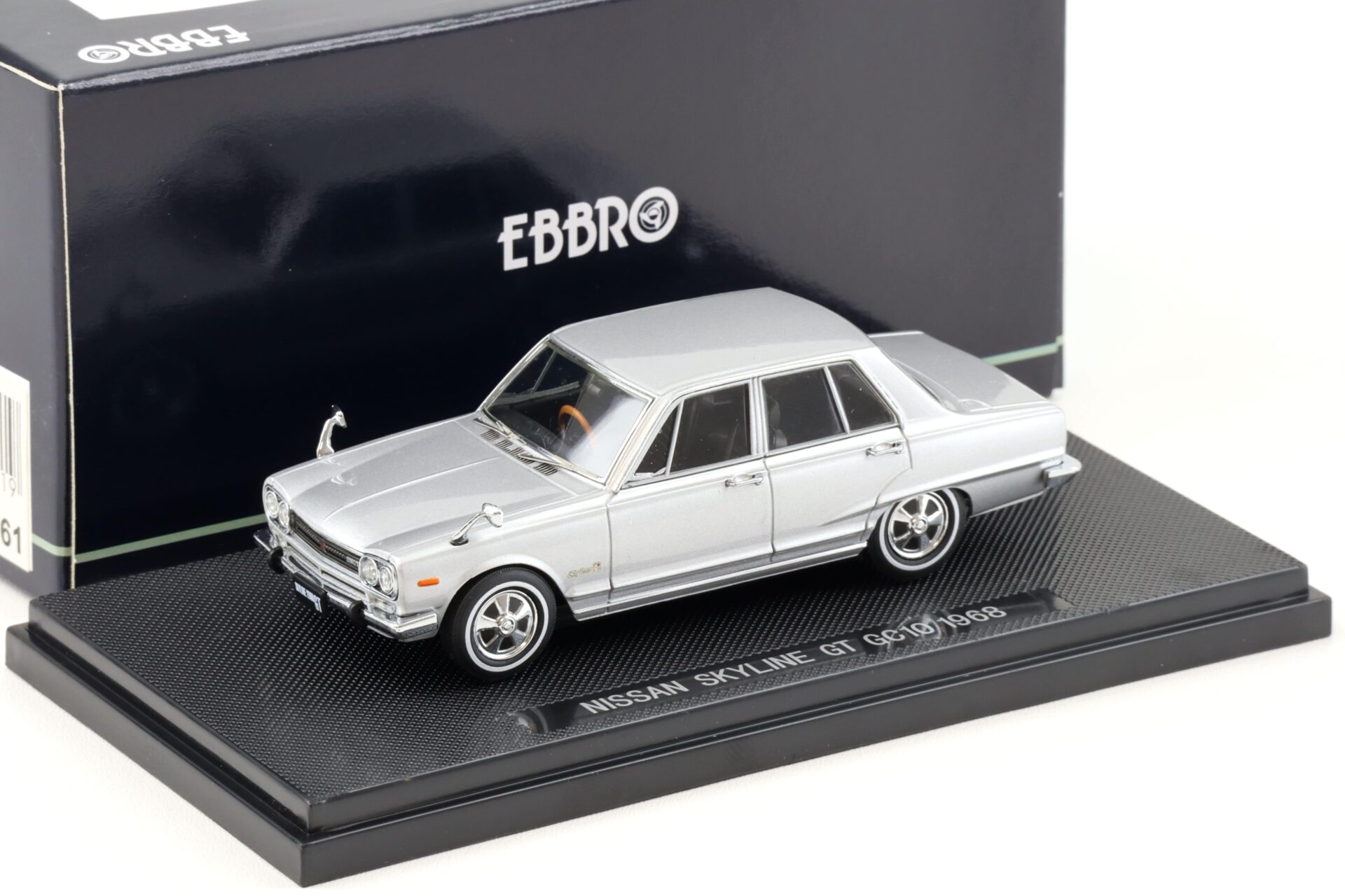 ID 94360 orig.jpg 1:43 Ebbro Nissan Skyline GT GC10 1968 silver