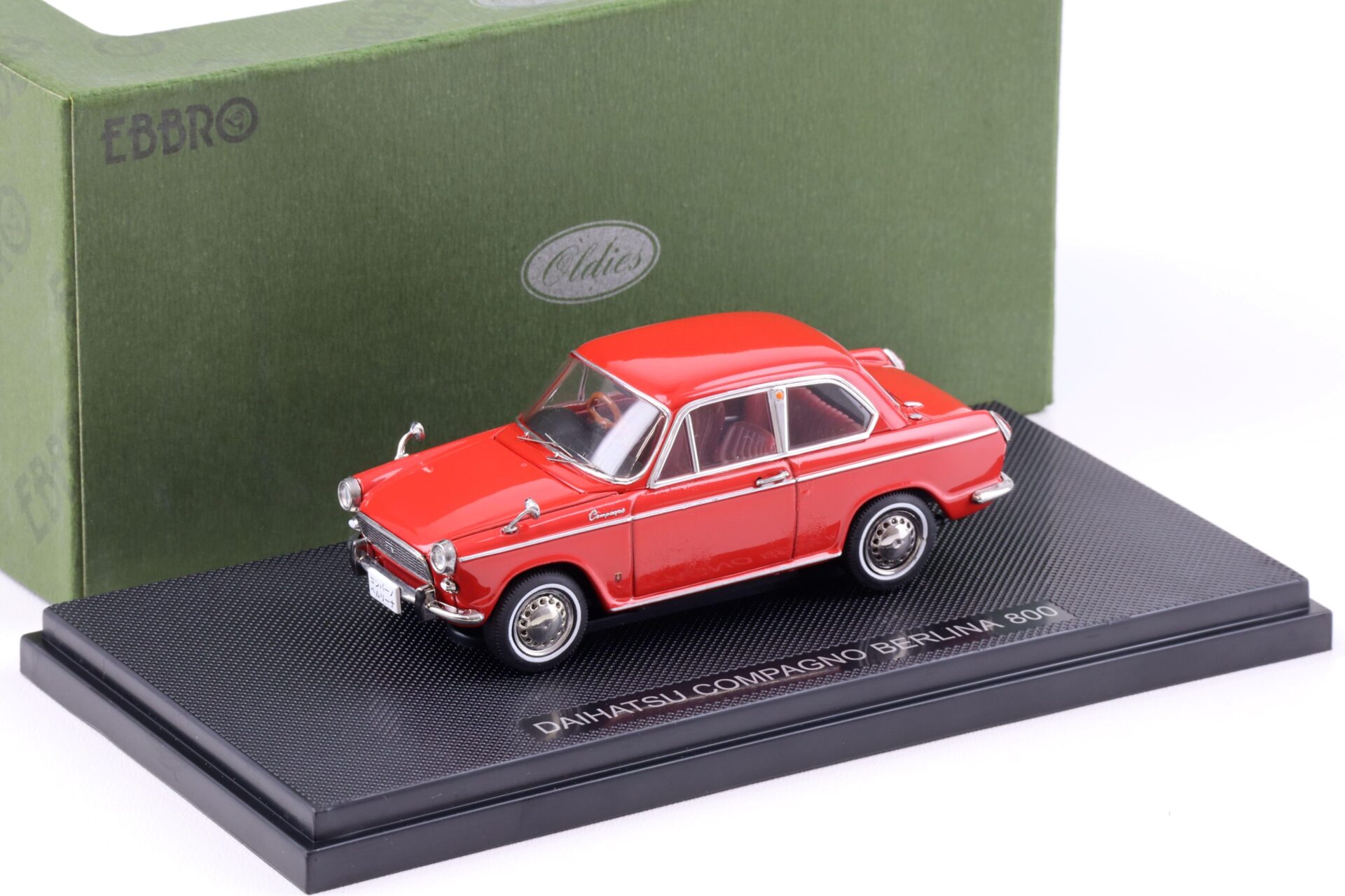 ID 94478 orig 1.jpg 1:43 Ebbro Daihatsu Compagno Berlina 800 red 1963