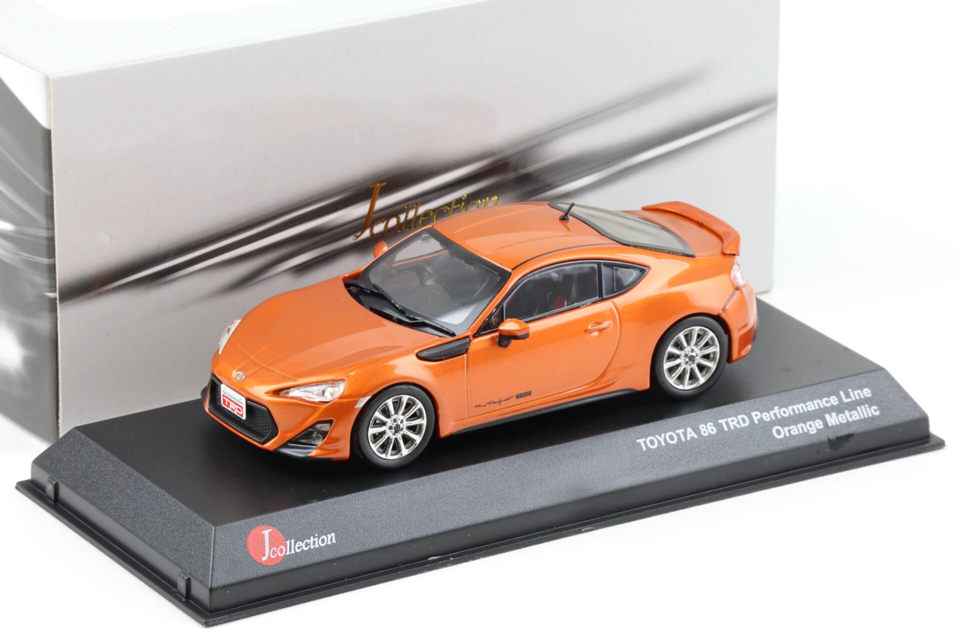 ID 94760 orig 1.jpg 1:43 J-Collection Kyosho Toyota 86 TRD Performance Line orange metallic