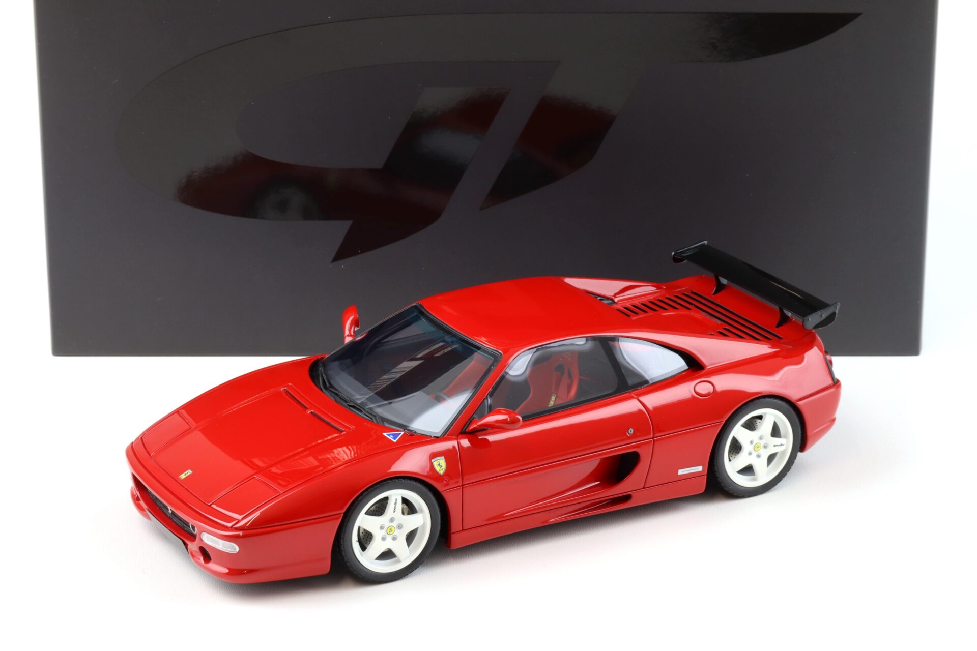 ID 94861 orig 1.jpg 1:18 GT Spirit GT474 Ferrari F355 Challenge Coupe Rosso Corsa red 1995