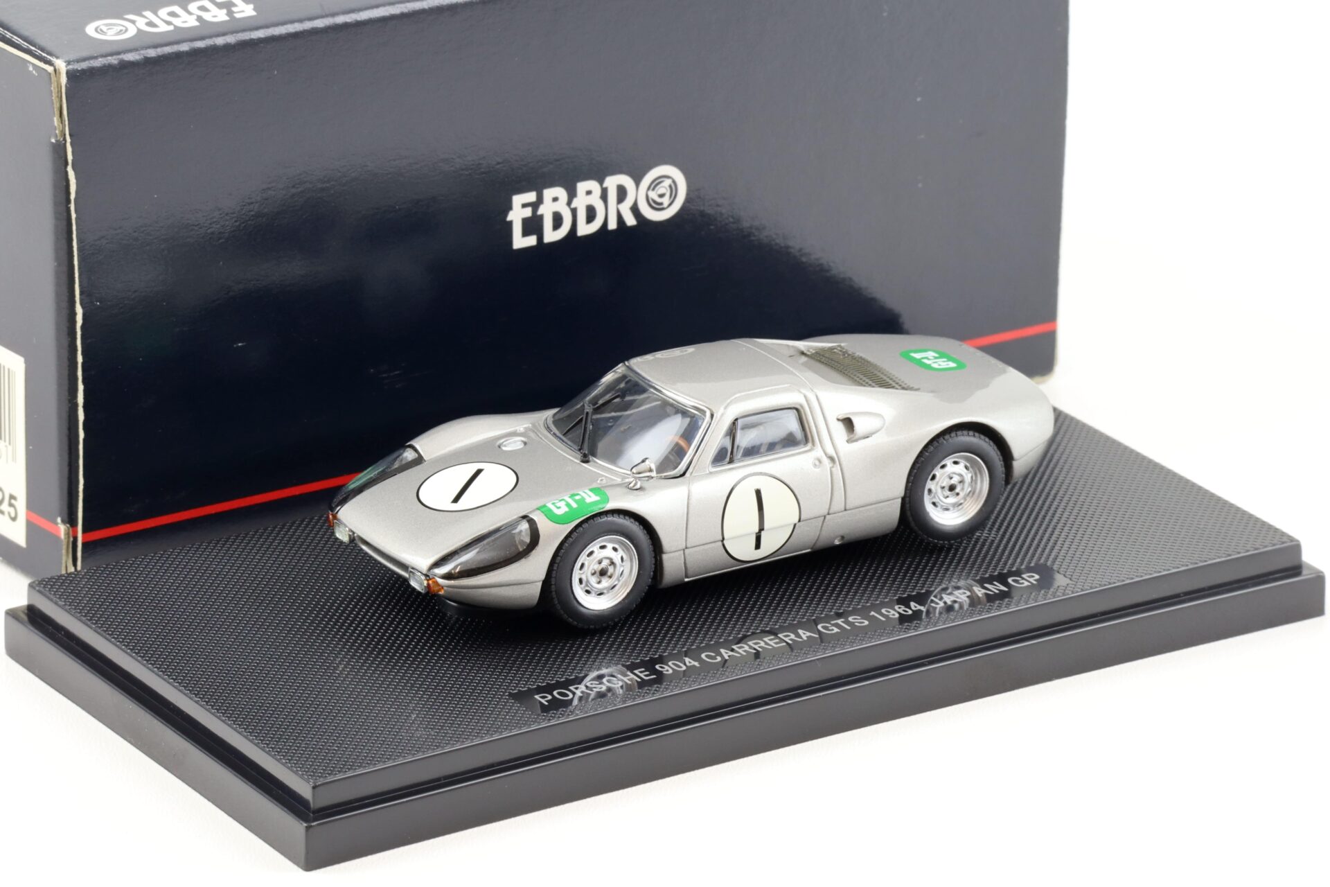 ID 95121 orig.jpg 1:43 Ebbro Porsche 904 Carrera GTS 1964 Japan GP #1