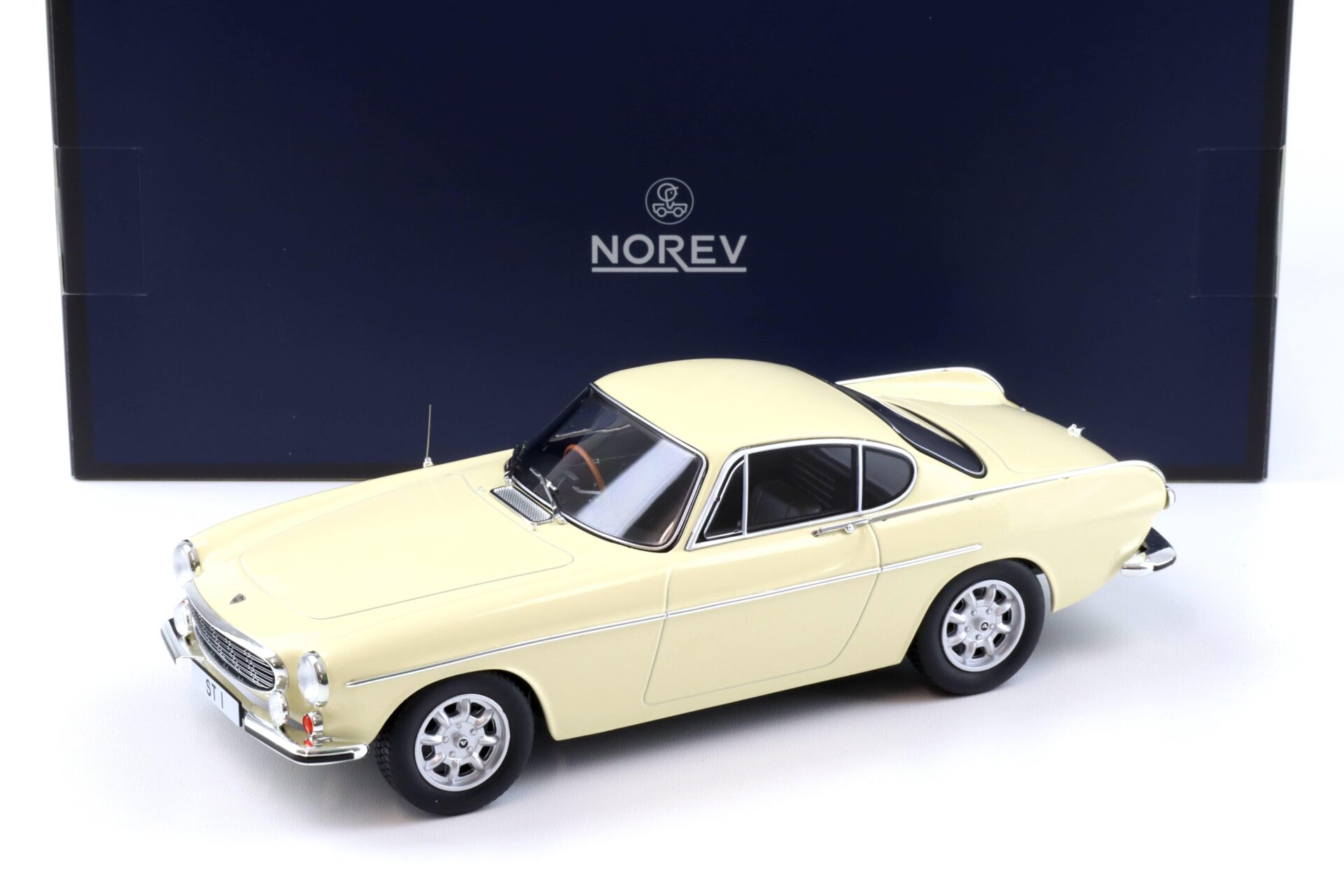 ID 95185 orig.jpg 1:18 Norev Volvo 1800 S Coupe RHD 1967 beige - Limited 600 pcs.
