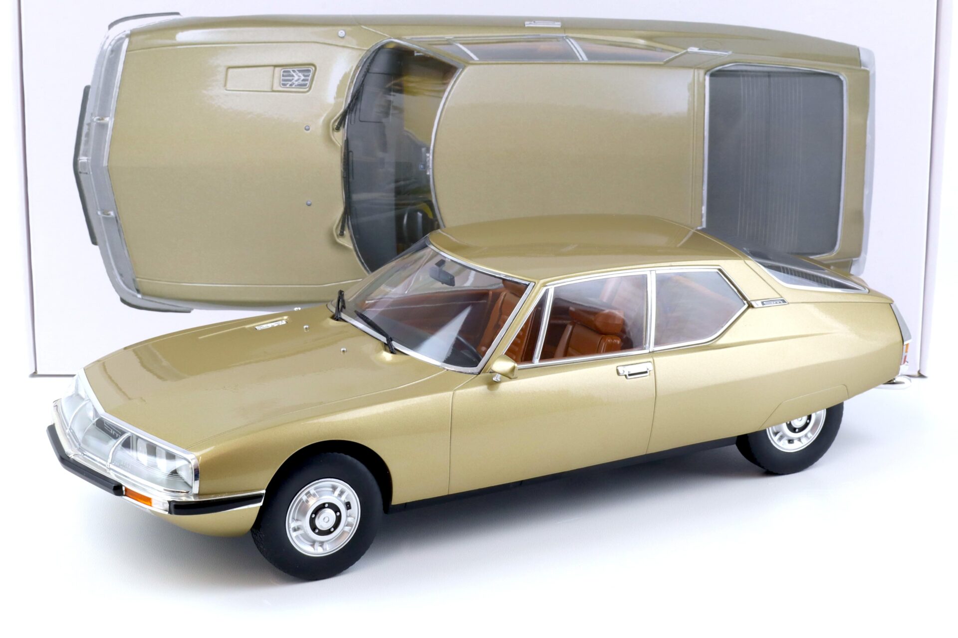 ID 95330 orig.jpg 1:12 Norev Citroen SM 1971 Sable bronze metallic 121700