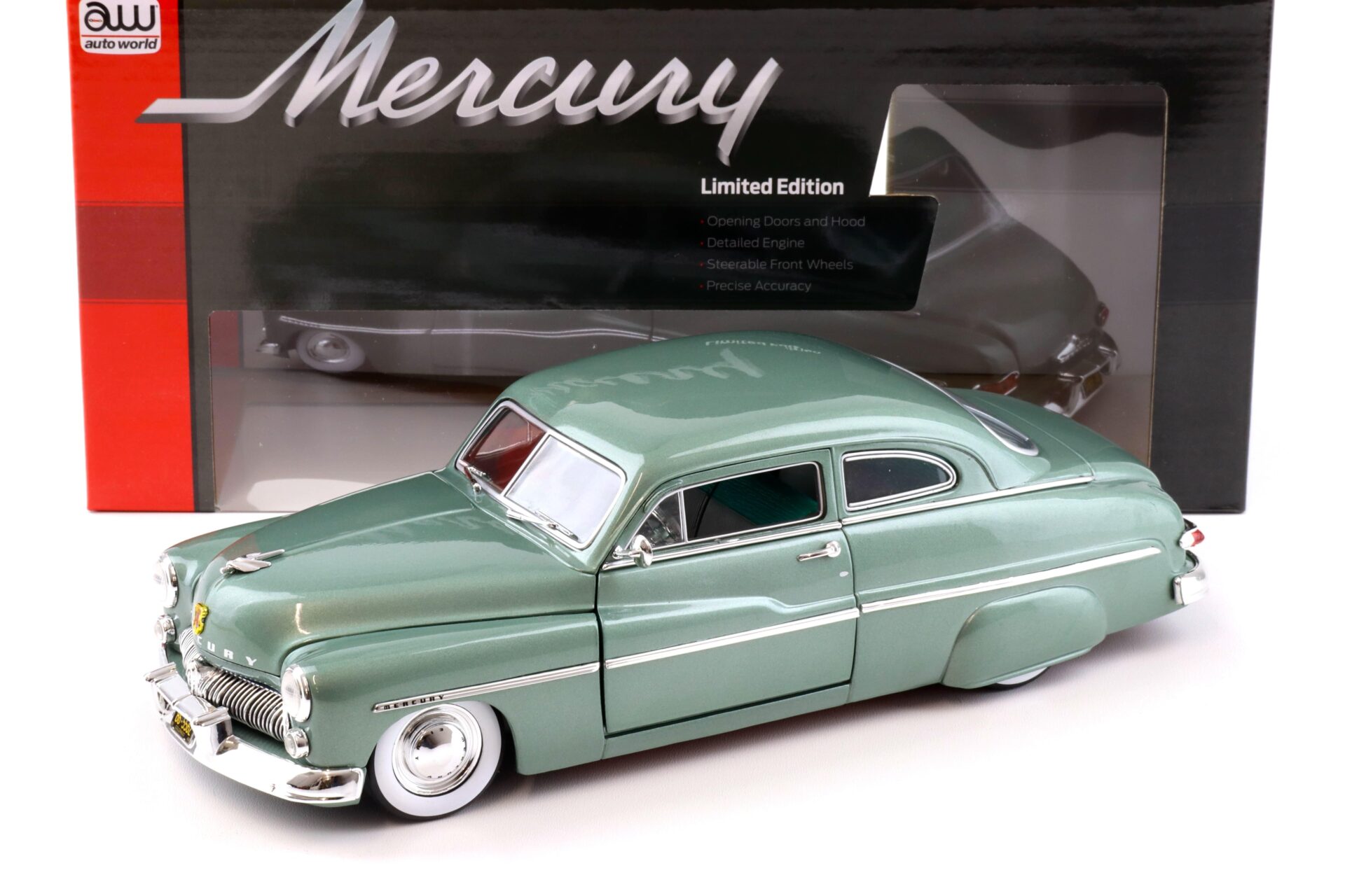 1:18 Auto World 1949 Mercury Eight Coupe Berwick green