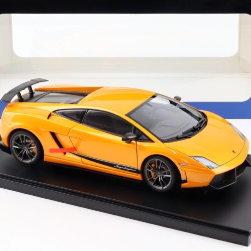 1:18 AUTOart Lamborghini Gallardo LP570-4 Superleggera arancio borealis/ orange 74656 - Image 2
