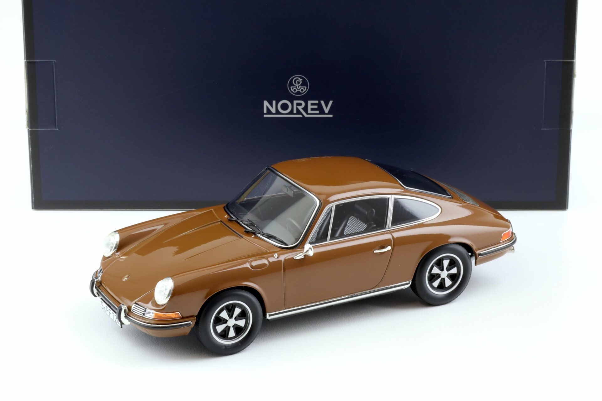 ID 96901 orig 1.jpg 1:18 Norev Porsche 911 T Coupe 1969 brown - Limited 400 pcs.