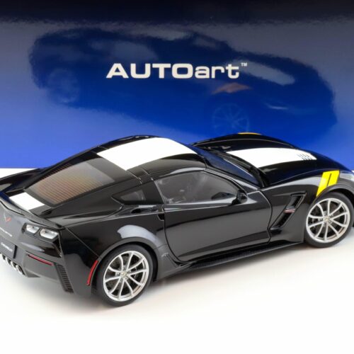 1:18 AUTOart Chevrolet Corvette C7 Grand Sport black/ white stripes - Image 3