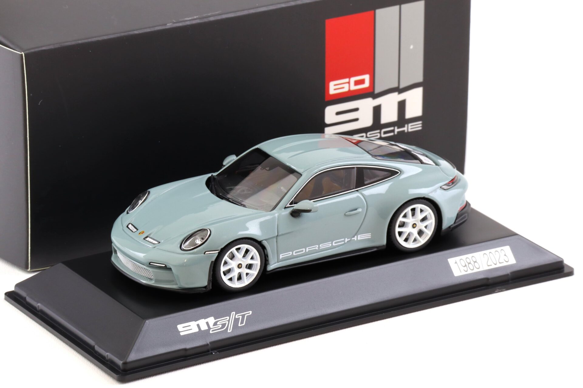ID 97295 orig 1.jpg 1:43 Spark Porsche 911 992 S/T Coupe Shade green WAP DEALER