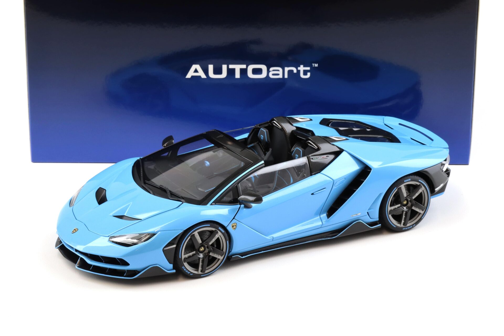 ID 98334 orig 1.jpg 1:18 AUTOart Lamborghini Centenario Roadster Blu Cepheus/ pearl blue 79206