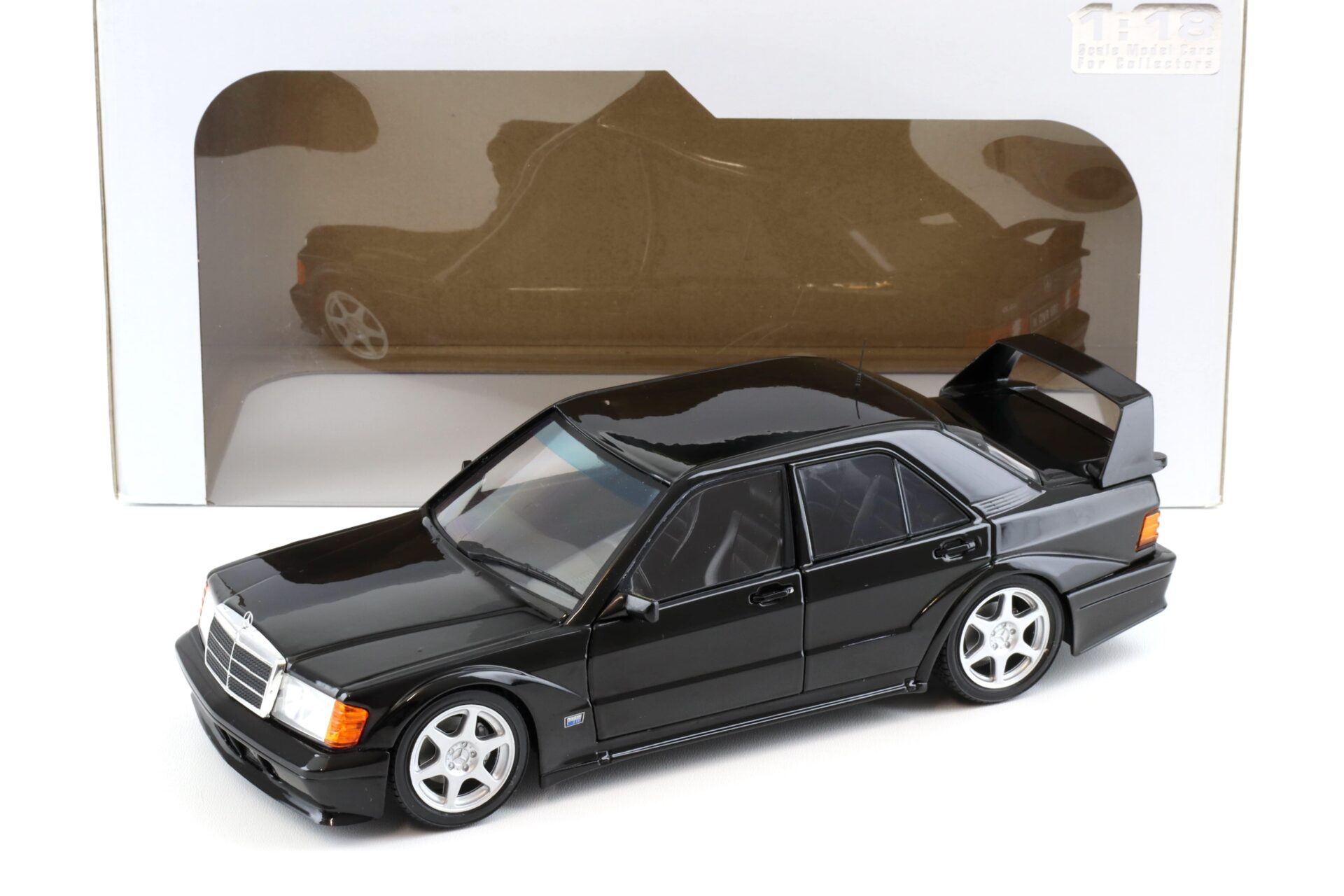 ID 98958 orig.jpg 1:18 Solido Mercedes 190E 2.5-16 Evolution 2 black