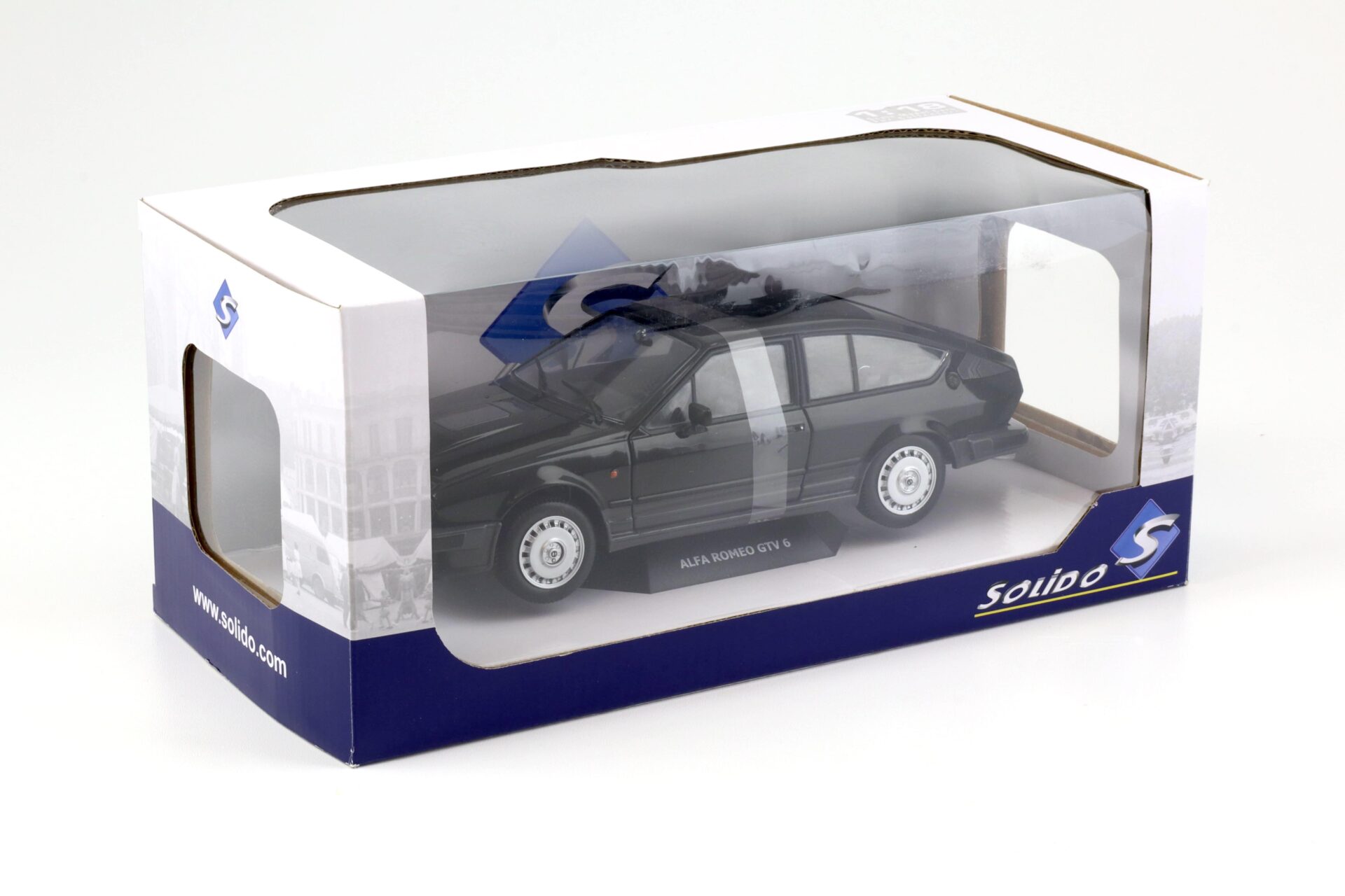 1:18 Solido Alfa Romeo GTV 6 metallic black 1985
