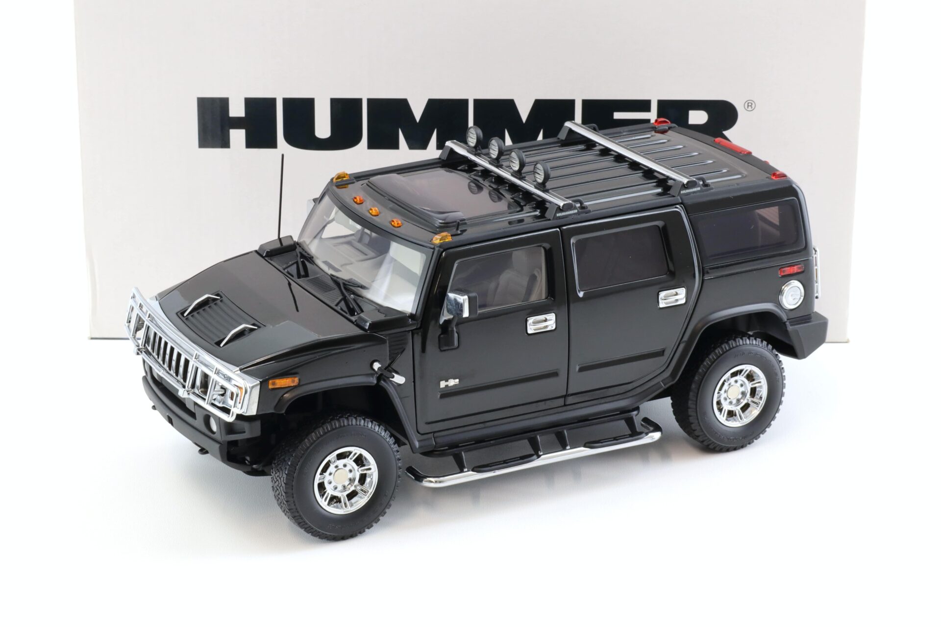 ID 99758 orig 1.jpg 1:18 Highway61 Hummer H2 black 2005