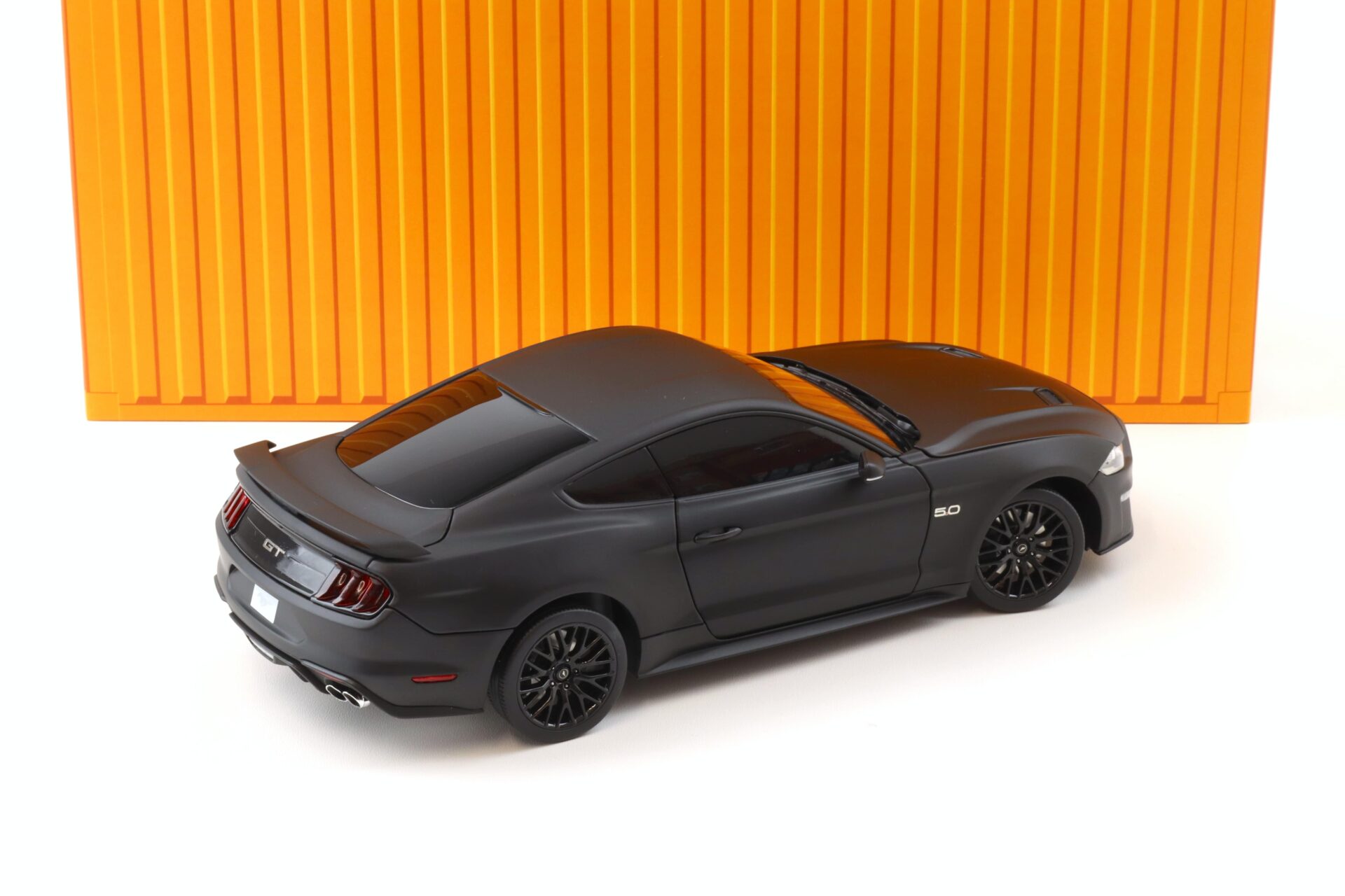 1:18 Diecast Masters 2019 Ford Mustang GT 5.0 Coupe RHD matt black