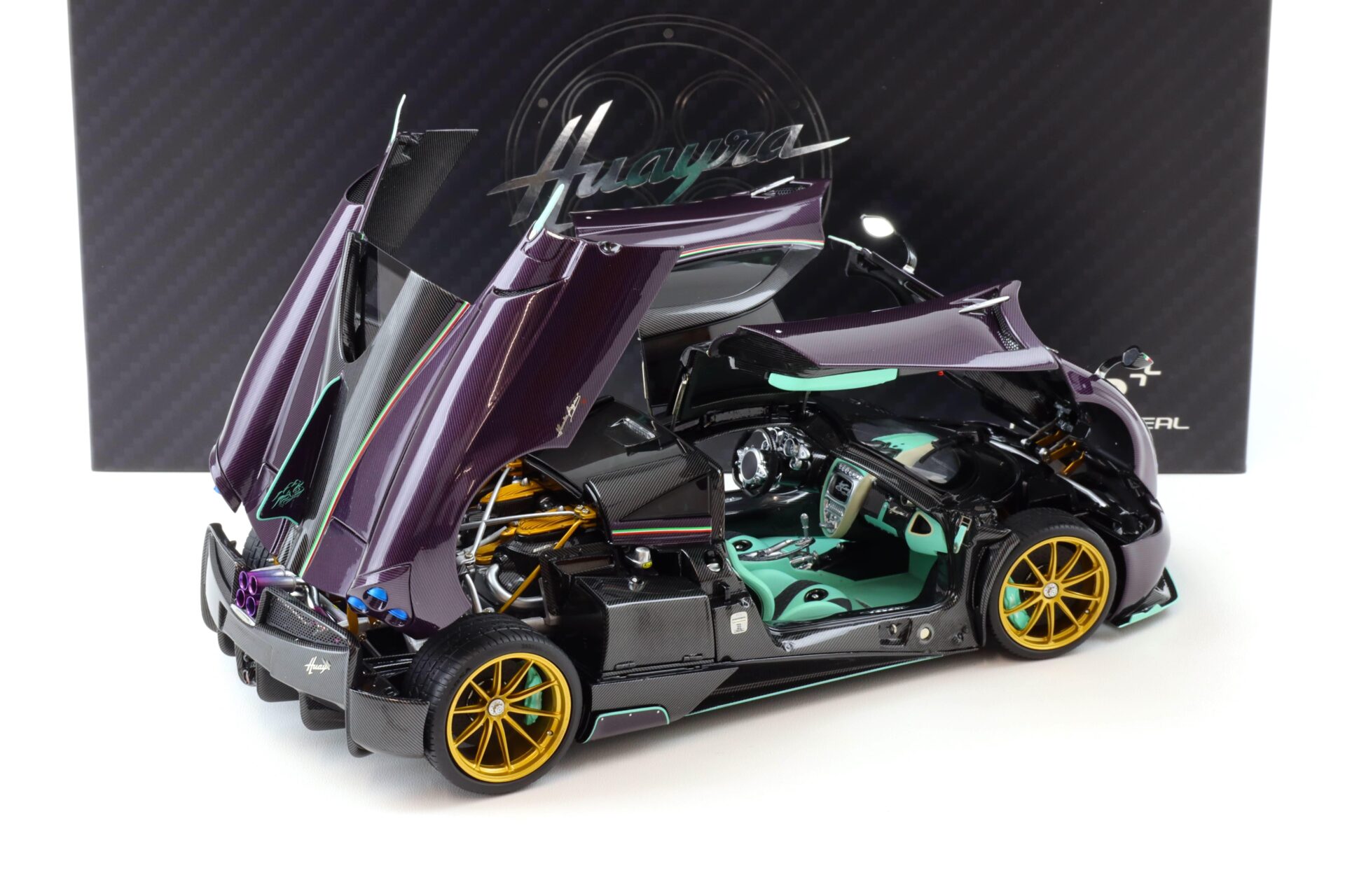 1:18 Almost Real Pagani Huayra Dinastia Yazi purple Carbon/ turquoise 2016