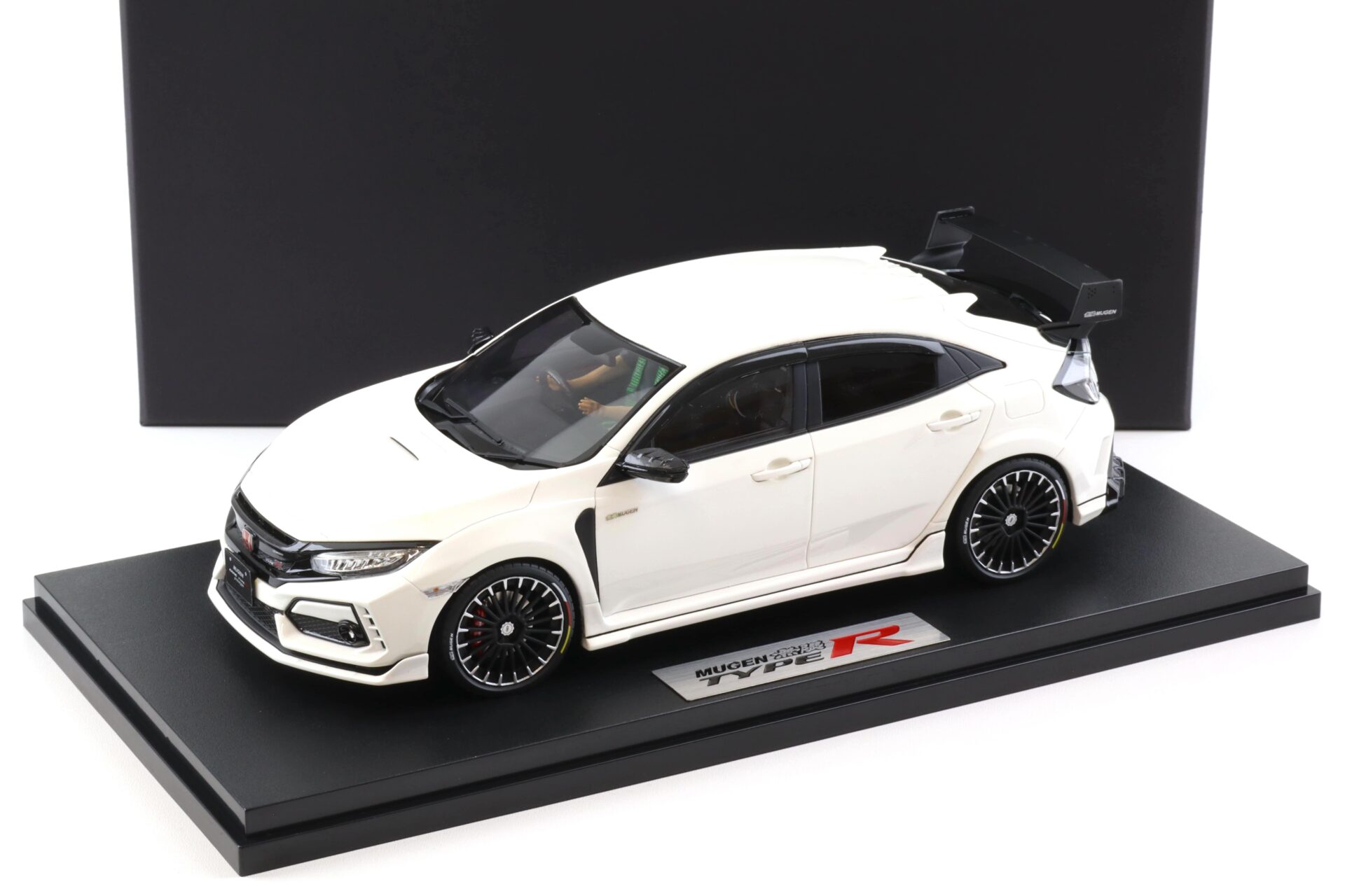 1:18 POP RACE Honda Civic Type R FK8 MUGEN white with driver