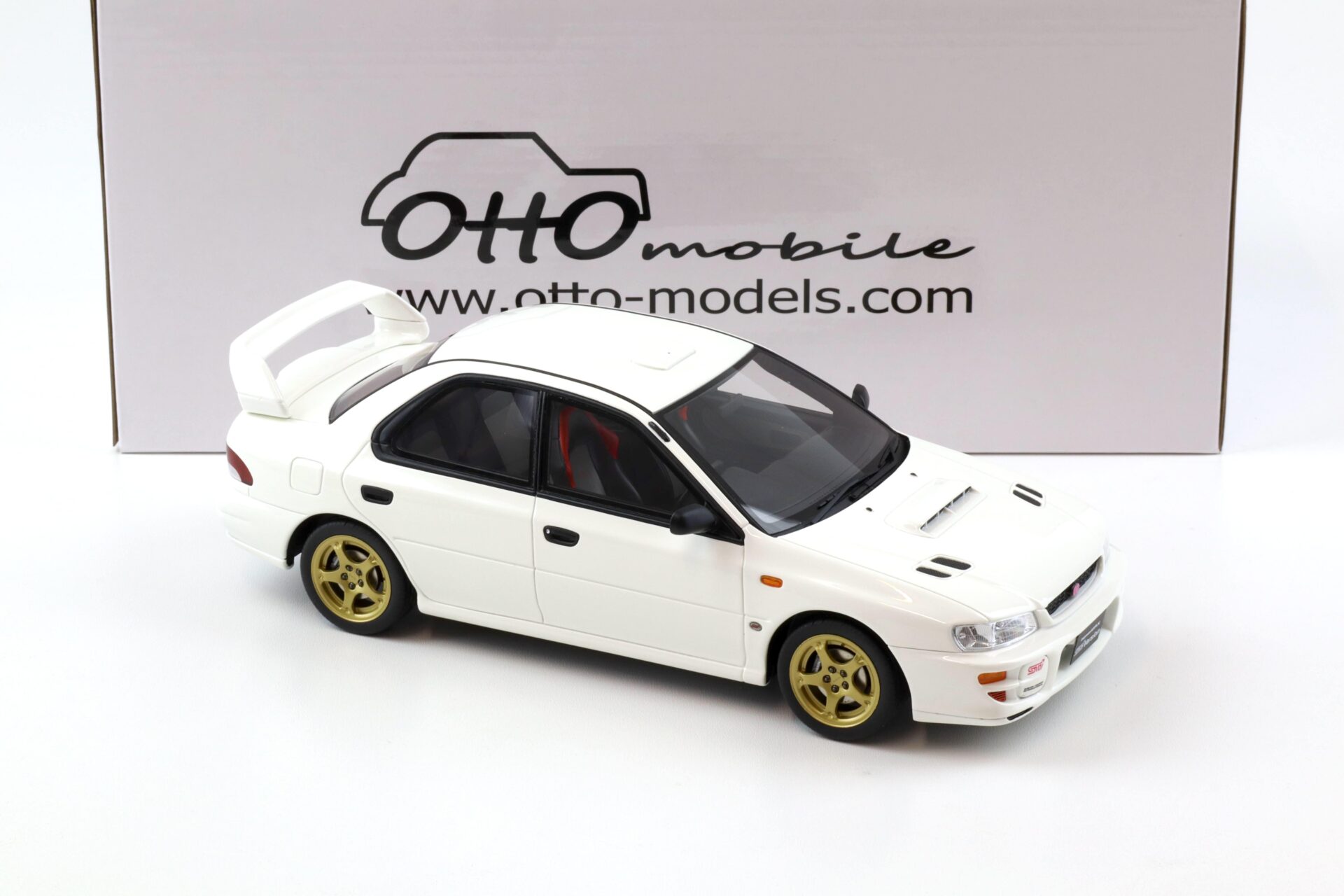 1:18 OTTO mobile OT490 Subaru Impreza WRX Type RA STI Pure white 2000