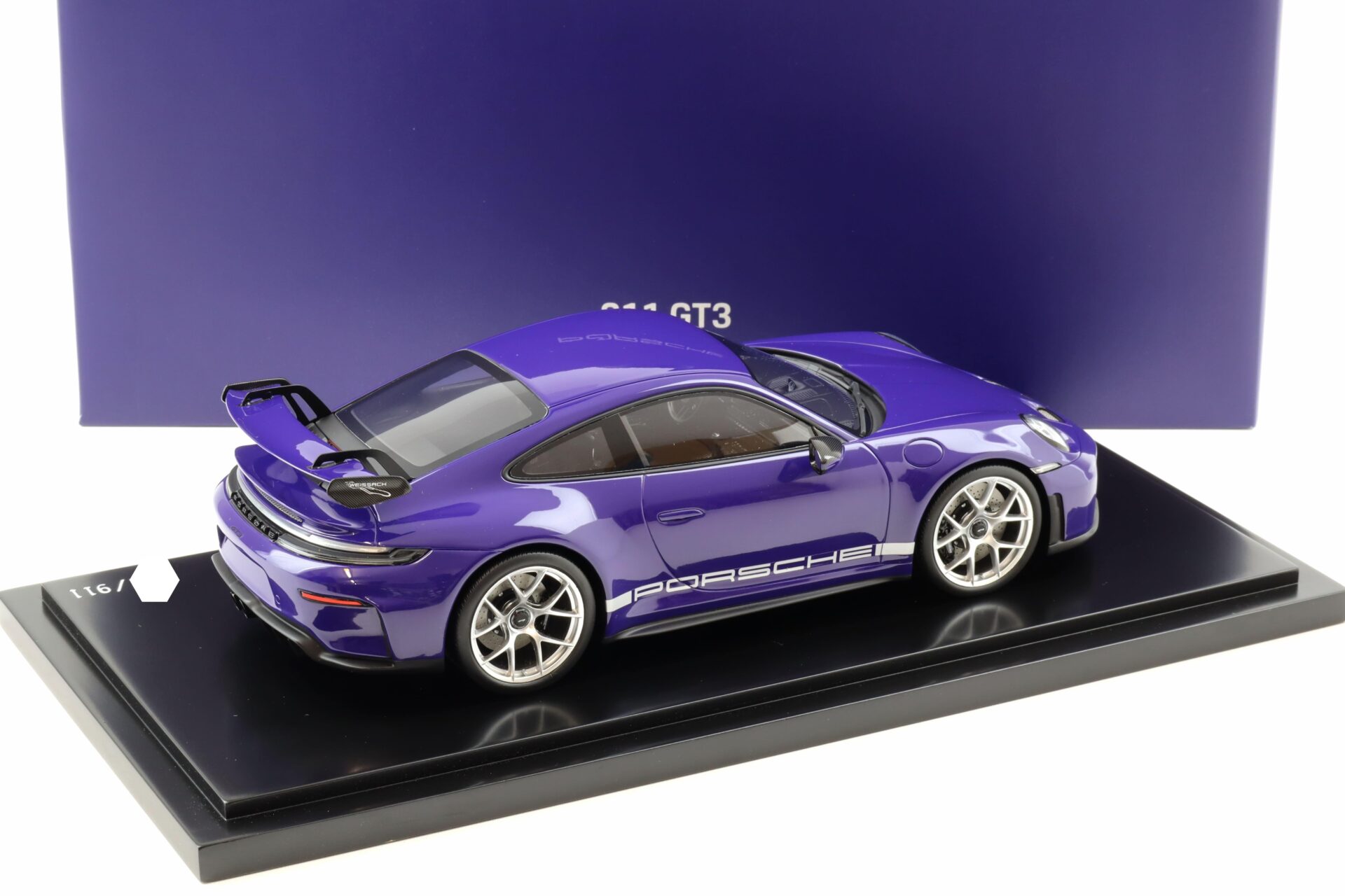 1:18 Spark Porsche 911 992.2 GT3 Coupe Weissach Package Ultraviolett WAP DEALER