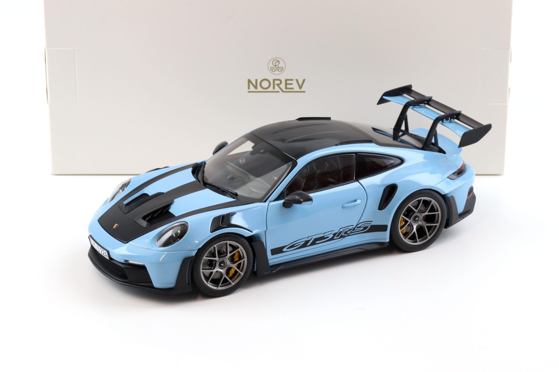ID 103083 orig.jpg 1:18 Norev Porsche 911 992 GT3 RS Weissach Package 2022 Gulf blue 187367