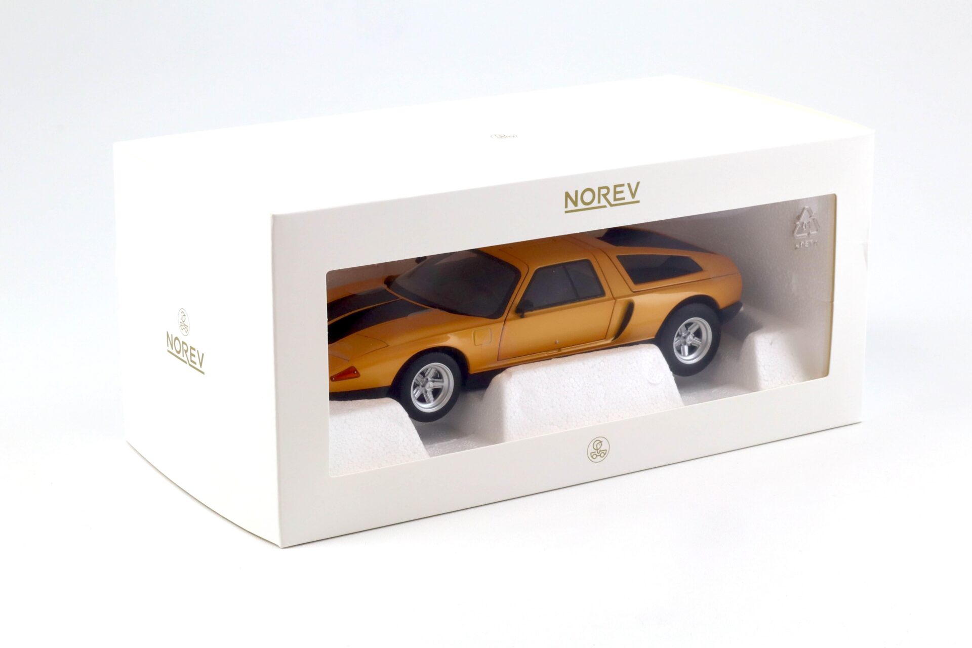 1:18 Norev Mercedes C111 / II Coupe 1970 white Autumn metallic 183050
