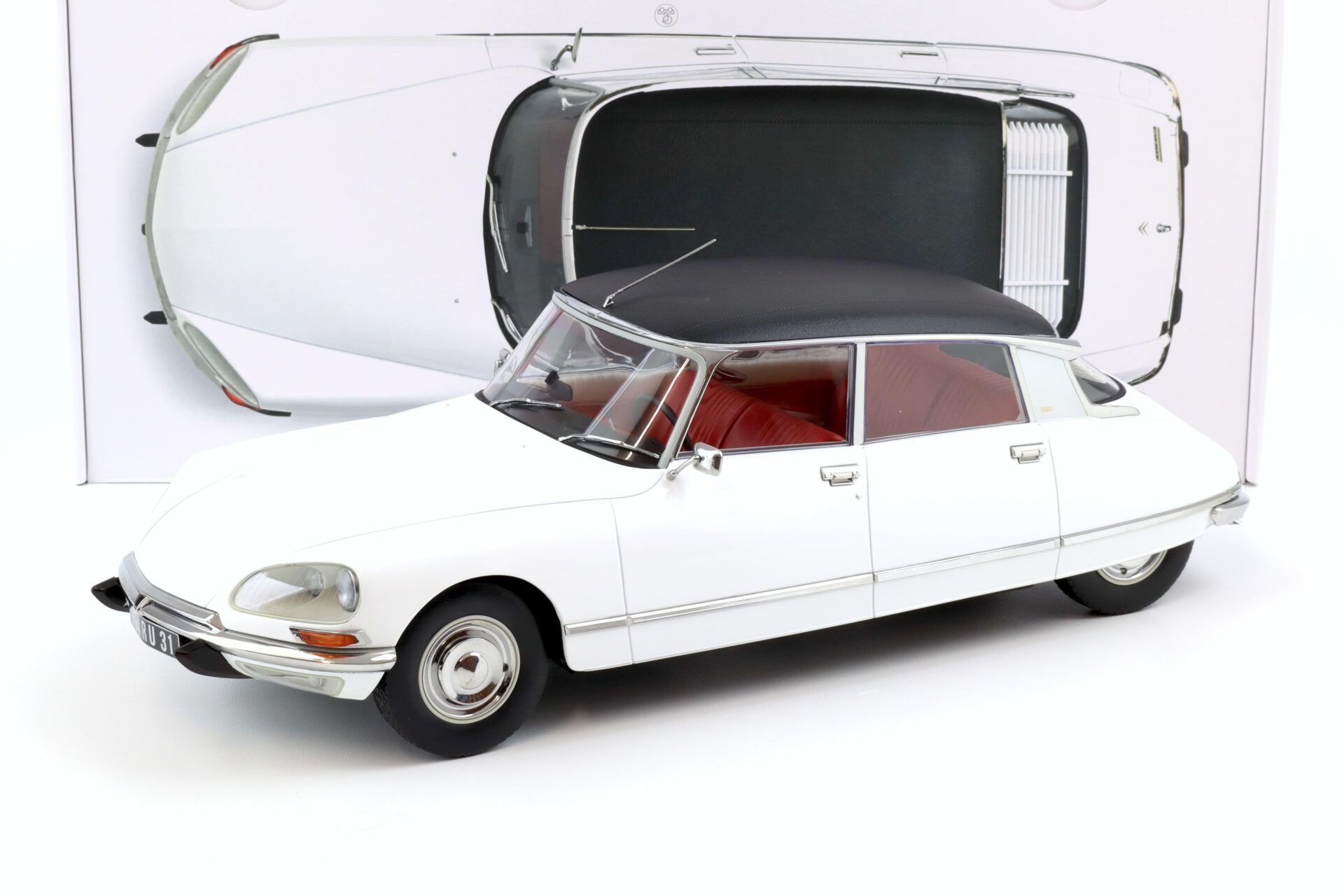 ID 103144 orig.jpg 1:12 Norev Citroen DS 23 Pallas 1973 white & black vinyl roof 121731 - Limited 200 pcs.