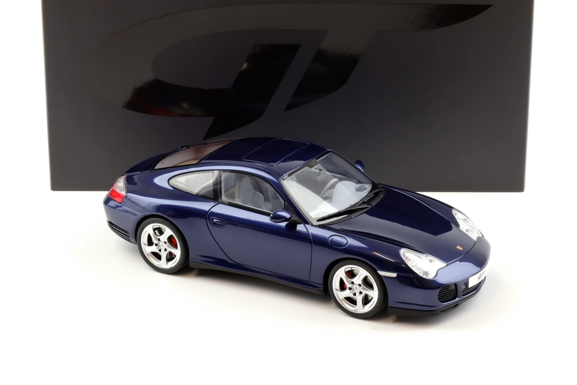 1:18 GT Spirit GT938 Porsche 911 996 Carrera 4S Coupe dark blue 2002