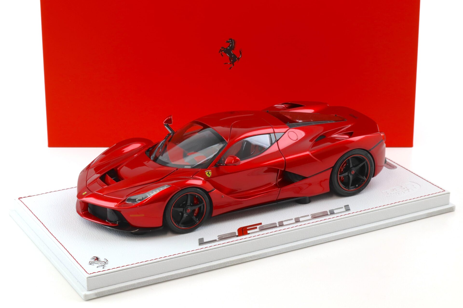 1:18 BBR Ferrari LaFerrari Rosso Fuoco One off Special Lewis Hamilton - Limited 199 pcs.