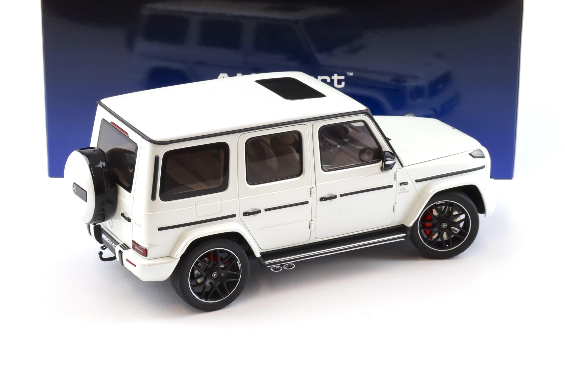 1:18 AUTOart Mercedes G63 AMG 2019 W463A Designo Brilliant white metallic