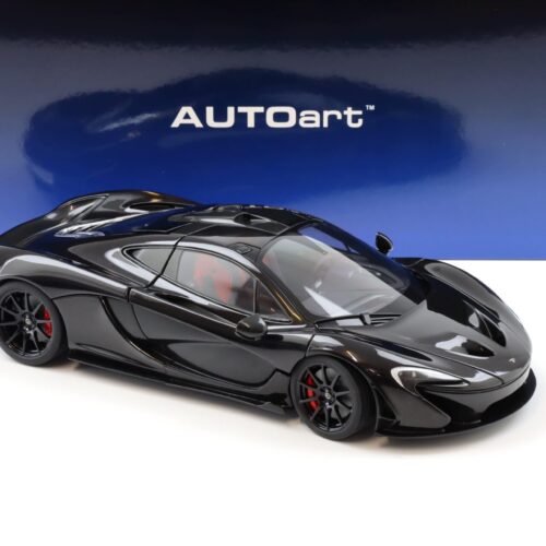 1:18 AUTOart McLAREN P1 2013 Fire black/ red black interior 76065