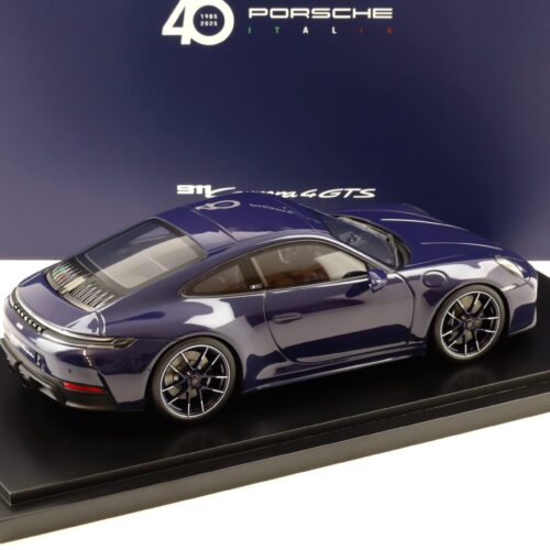 1:18 Spark Porsche 911 992.2 Carrera 4 GTS 40 Years Porsche Italia Blusogno WAP DEALER