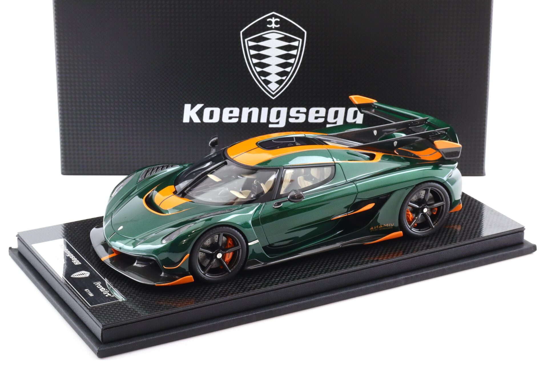1:18 FrontiArt Koenigsegg Jesko Full Carbon green Tinted F148-110 - Limited 199 pcs.