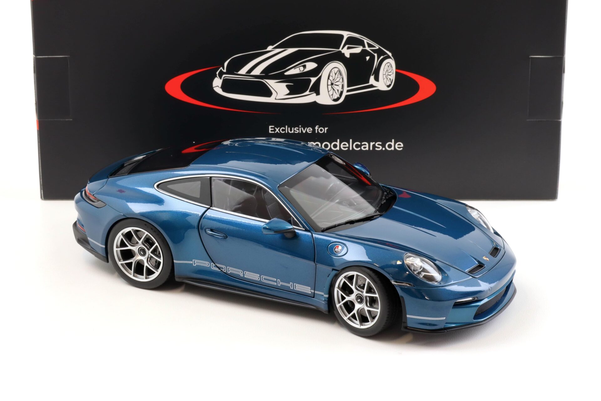 PREORDER 1:18 Norev Porsche 911 992 S/T Sonderwunsch PTS+ Amazonas green - Limited 500 pcs.